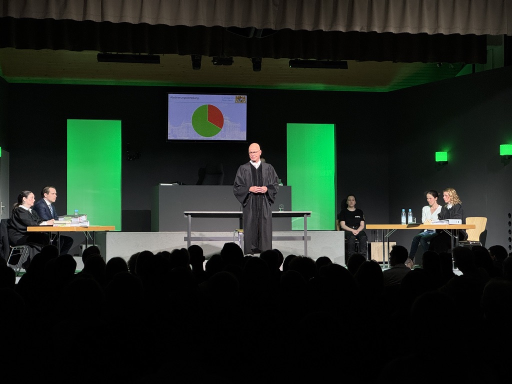 Theateraufführung "Terror", Bild 1 von 6